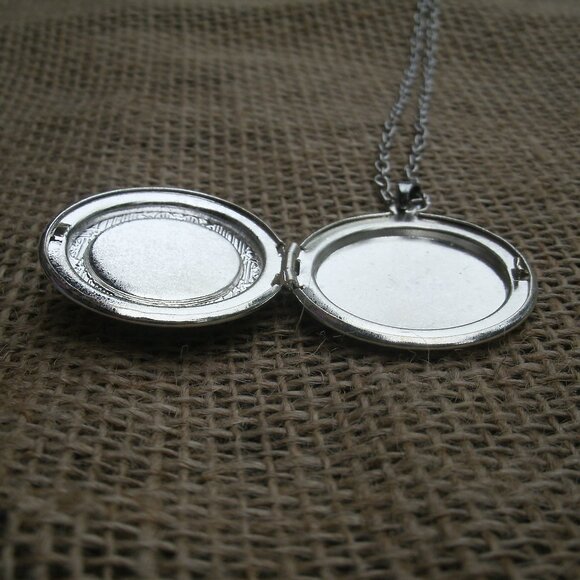 Black Angel Cat Locket Pendant Necklace - Picture 7 of 14